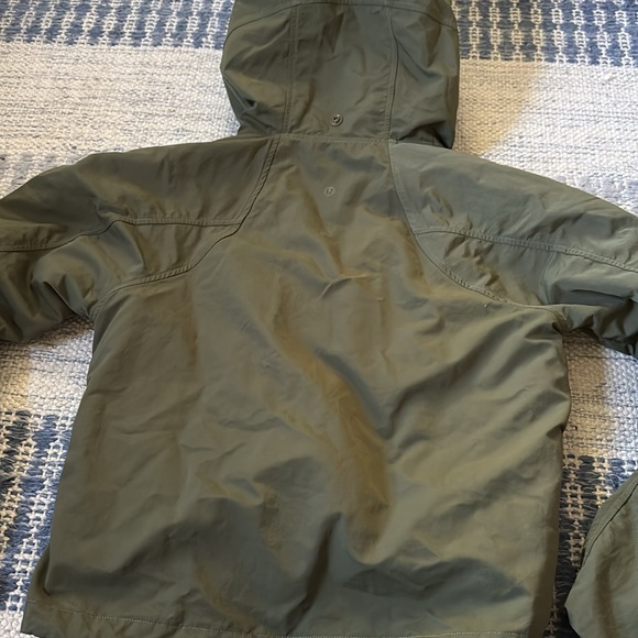 Lululemon Always Effortless Jacket Green - Picture 5 of 6